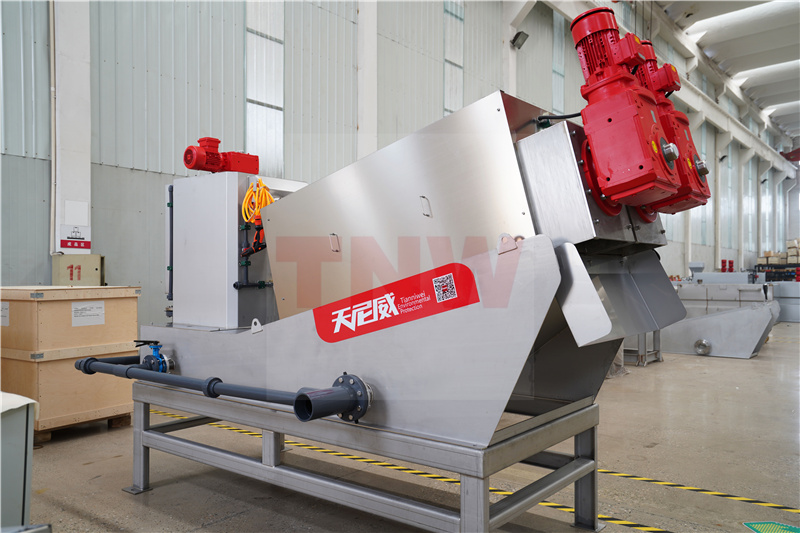 201污泥叠螺机：中小型污泥处理的“黄金机型”，省空间还省钱!