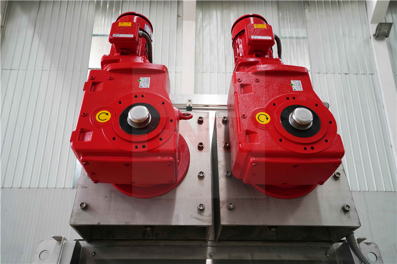 天尼威302叠螺机处理能力详解：中小型污水站黄金机型，处理量稳、适配广、更省心